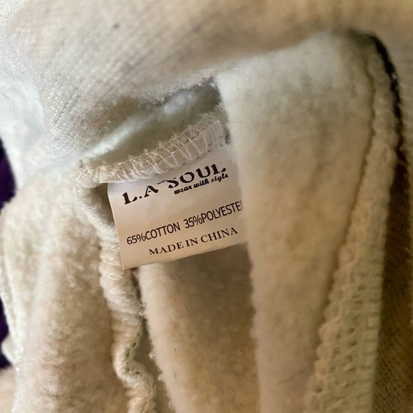 LA Soul Mushroom Graphic Print Soft Sweatshirt Women Long Sleeve. Size M. - Picture 4 of 8